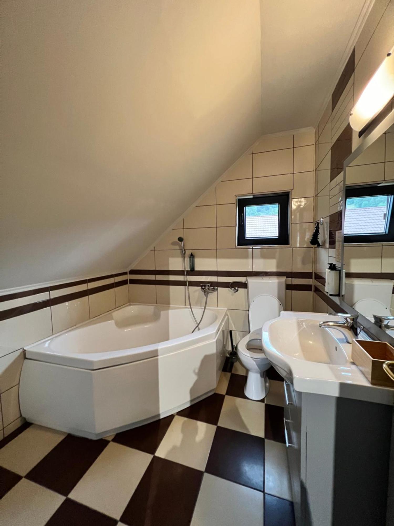 מלון בראן Garden Retreat (Adults Only) מראה חיצוני תמונה