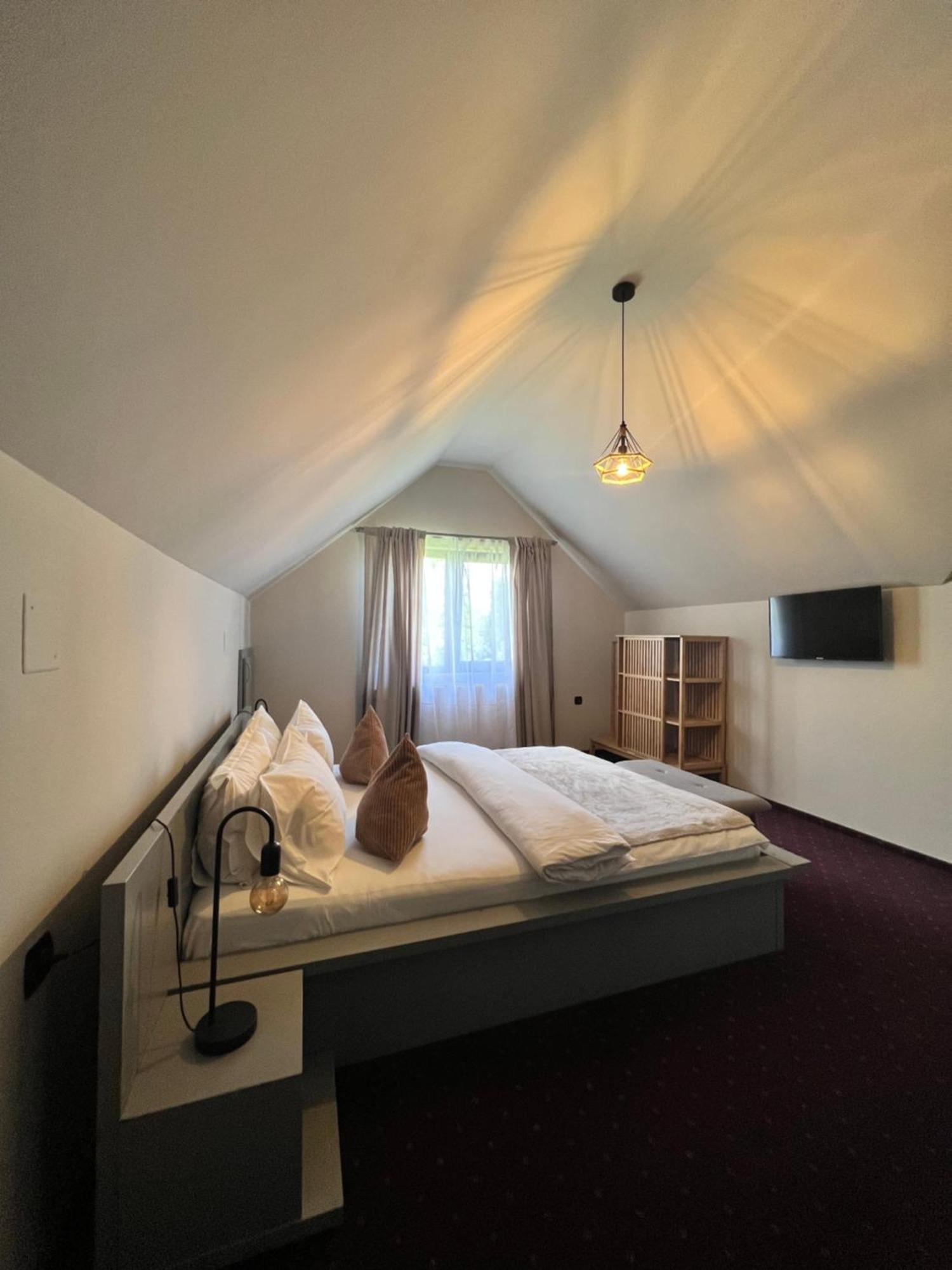 מלון בראן Garden Retreat (Adults Only) מראה חיצוני תמונה